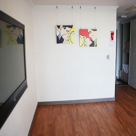 Tongyeong Bay Condo Hotel Exterior photo