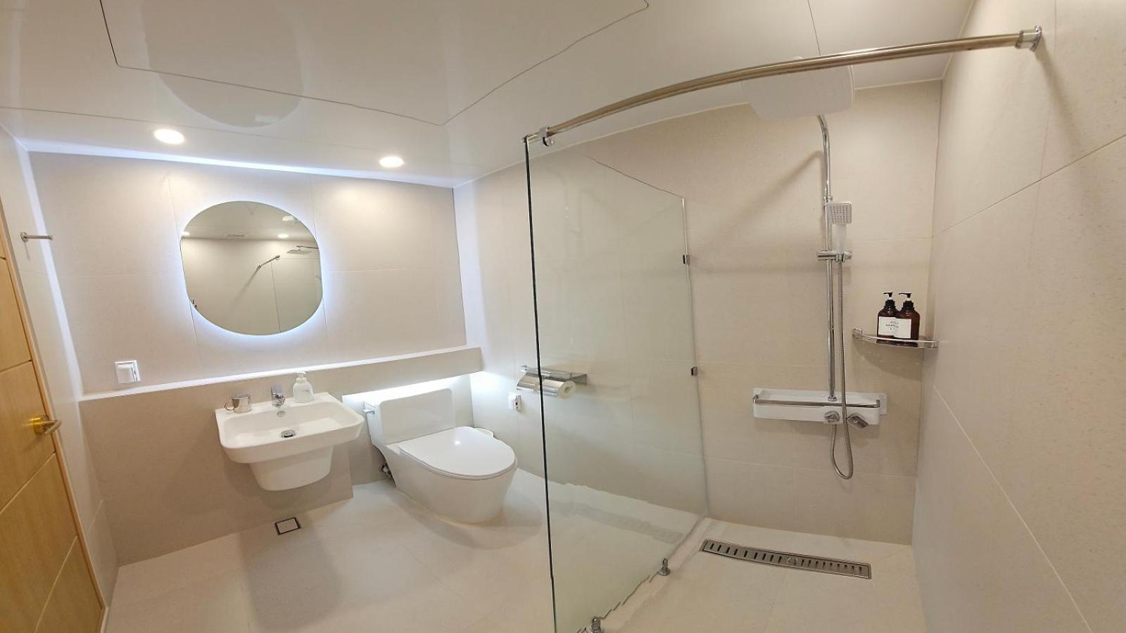 Tongyeong Bay Condo Hotel Exterior photo